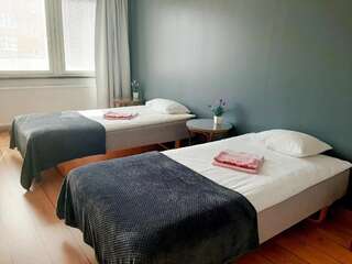 Хостелы Center Hostel Kaatrahovi Лиекса Двухместный номер с 2 отдельными кроватями и общей ванной комнатой-8