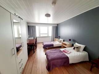 Хостелы Center Hostel Kaatrahovi Лиекса Двухместный номер с 2 отдельными кроватями и общей ванной комнатой-14
