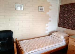 Хостелы Center Hostel Kaatrahovi Лиекса Двухместный номер эконом-класса с 2 отдельными кроватями-2